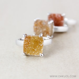 Kissenachat Druzy Ring: Band aus gebürstetem Sterlingsilber