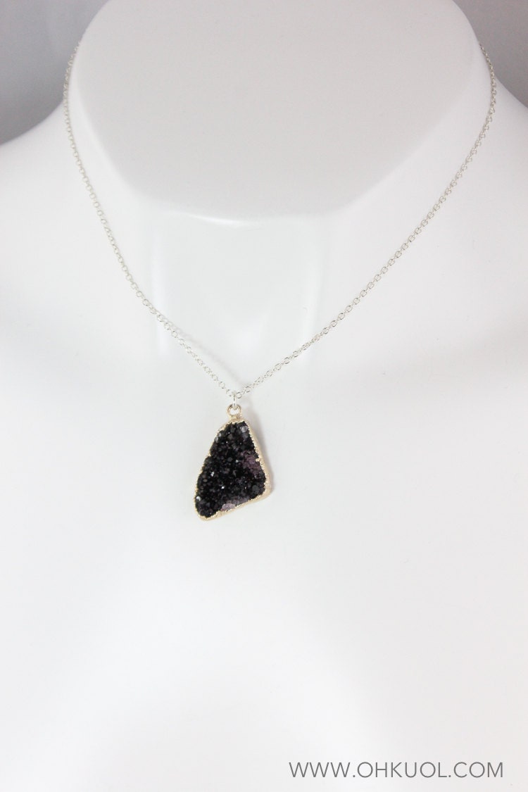 ブラックドゥルージーネックレス：スターリングシルバーの幾何学模様