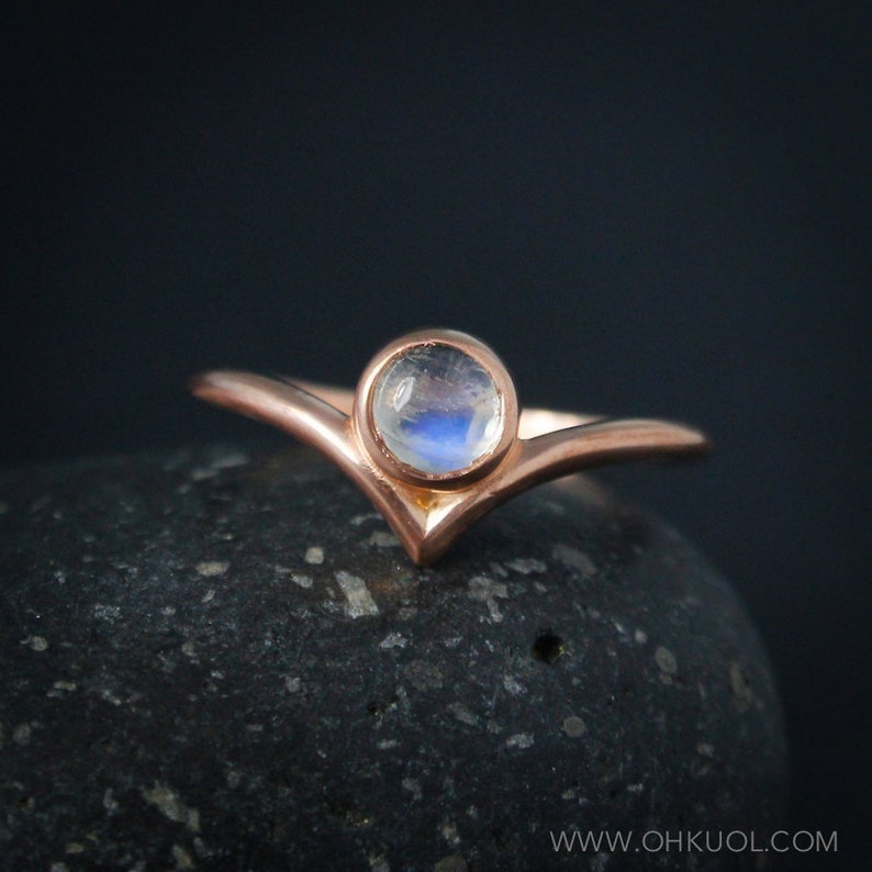Round Rainbow Moonstone Pointed Ring Chevron Ring June | Etsy