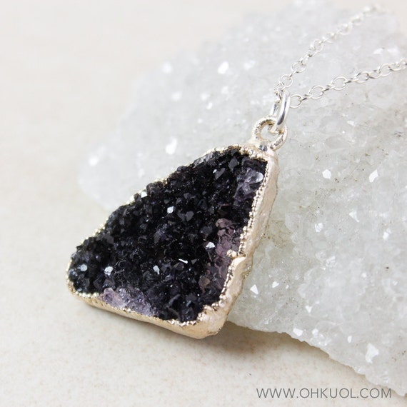 ブラックドゥルージーネックレス：スターリングシルバーの幾何学模様