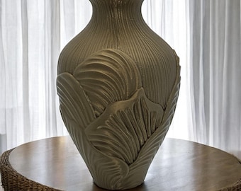 3D Printed Vase: Modern Table Centerpiece for Dried Flowers