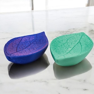 Leaf Soap Dish, 3D Printed Soap Holder, Interior Decor Accessory, Unique Design, 5 Inches Long, 3 Inches Wide