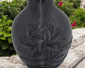 3D Printed Black Lotus Vase: Modern Table Centerpiece