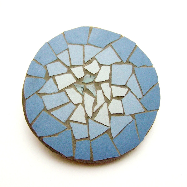 fridge magnet - Mosaic with stained glass and ceramic tiles - abstract design