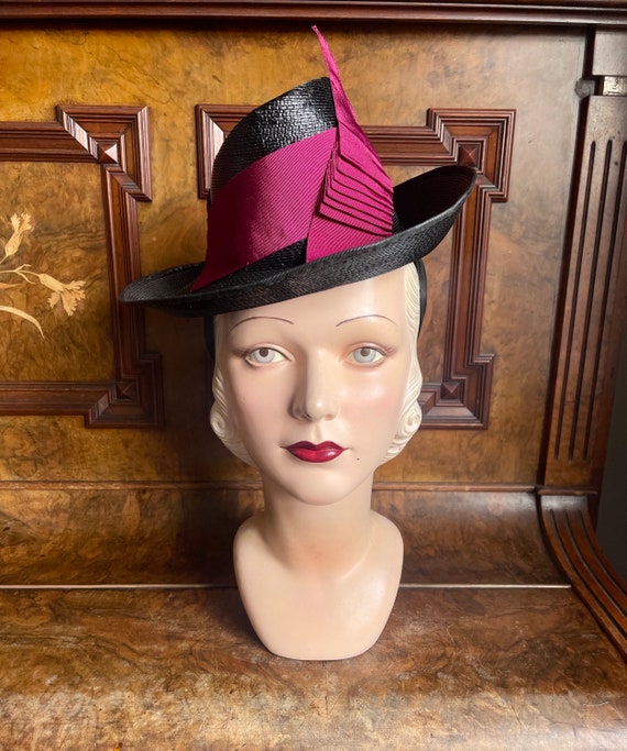 Early 1940s glossy straw “toy” hat with fancy  ma… - image 1