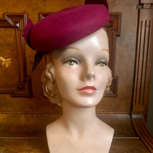 Ladies Burgundy Vintage Tilt Hat - Etsy display picture 1