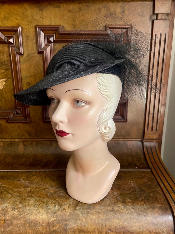 Incredible late 1930s asymmetrical black hat, ori… - image 7