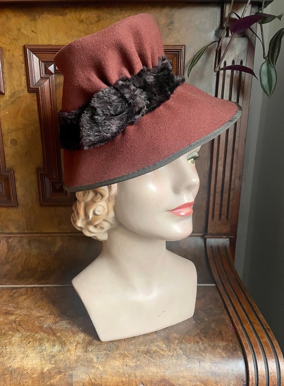 1940s chestnut brown toy tilt hat by “Mary et Suz… - image 8