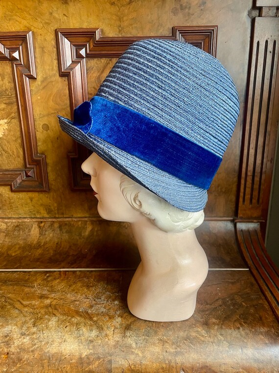 Delightful 1920s unworn blue straw Cloche hat wit… - image 7