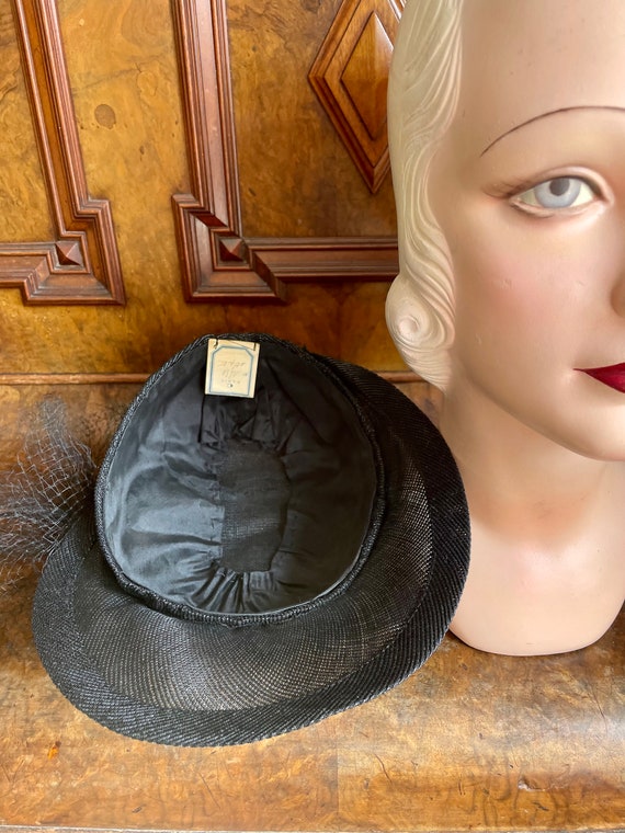 Incredible late 1930s asymmetrical black hat, ori… - image 9