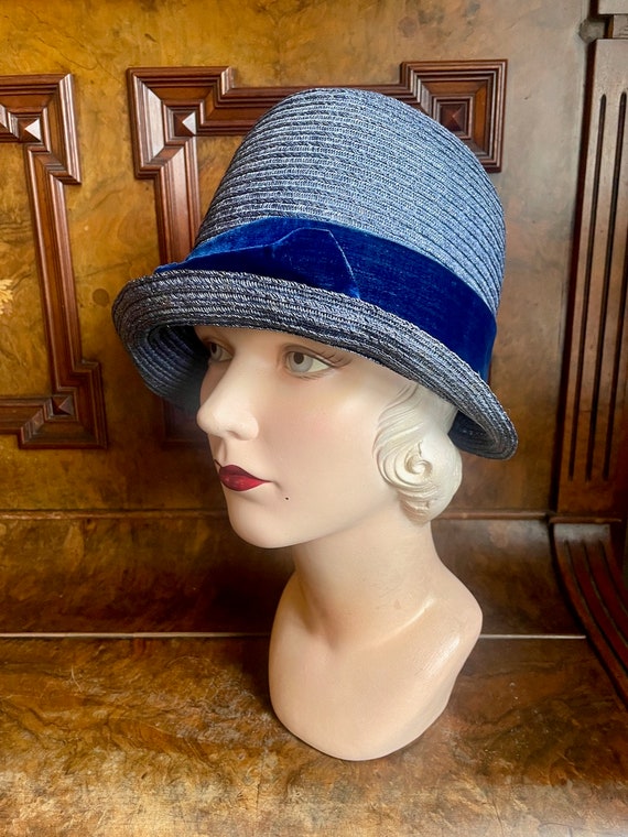 Delightful 1920s unworn blue straw Cloche hat wit… - image 5