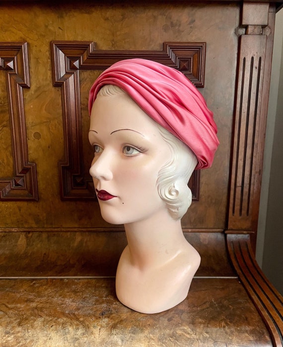 Vintage Pink Silk Satin Toque Hat - G. Howard Hodge - 1950s  display picture 2