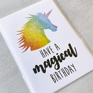 Carte de voeux - Licorne magique arc-en-ciel joyeux anniversaire drôle d'enfants fête d'anniversaire d'enfants - 5 x 7 cartes pliées avec enveloppe A7 et message à l'intérieur