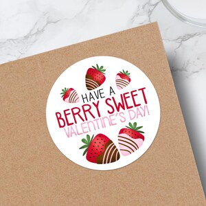 Autocollants, fraise sucrée de la Saint-Valentin, cercles de 1,625 po. (24 autocollants par feuille) OU cercles de 3 po. (6 par feuille), finition mate