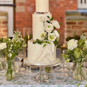 Ultraklar akryltårtfat – Elegant upphöjare för bröllop, uppvisning och tårtor i flera etager