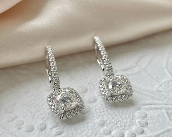 Pendiente de oro amarillo macizo de 14 quilates/oro blanco con corte de diamante de moissanita de 3,02 quilates en total, regalo de aniversario de boda