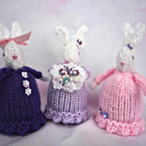 KNITTING PATTERN Easter Bunny Creme egg cover