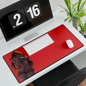 Tappetino per mouse sexy con motosega - Decorazione per ufficio unica e divertente, accessori da scrivania per gaming, regalo per gli amanti degli anime, grande scrivania antiscivolo