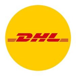 Peut inclure: Le logo DHL est un mot-symbole rouge stylisé sur un cercle jaune. Le mot-symbole est en police gras sans empattement. Deux fines lignes rouges sont au-dessus et en dessous du mot-symbole.