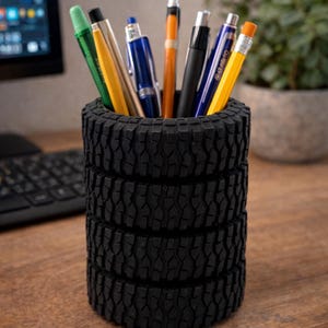 Offroad Tire Stack Pen Holder – 3D Printed Desk Organizer for Car & Truck Enthusiasts