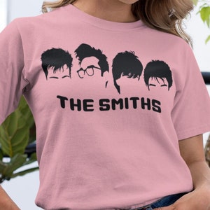 T-Shirt - Celebrate Indie Rock Legends with a Stylish and Minimalist Design for True Fans