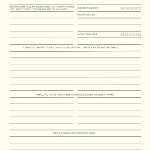 Könnte beinhalten: Ein cremefarbenes Tagesjournal mit dem Titel "DAILY JOURNAL" oben. Es enthält Abschnitte für ein Brainstorming, einen Wassertracker, ein Trainingsprotokoll, einen Mood Tracker und Platz für tägliche Reflexionen. Das Journal hat ein schlichtes, minimalistisches Design.