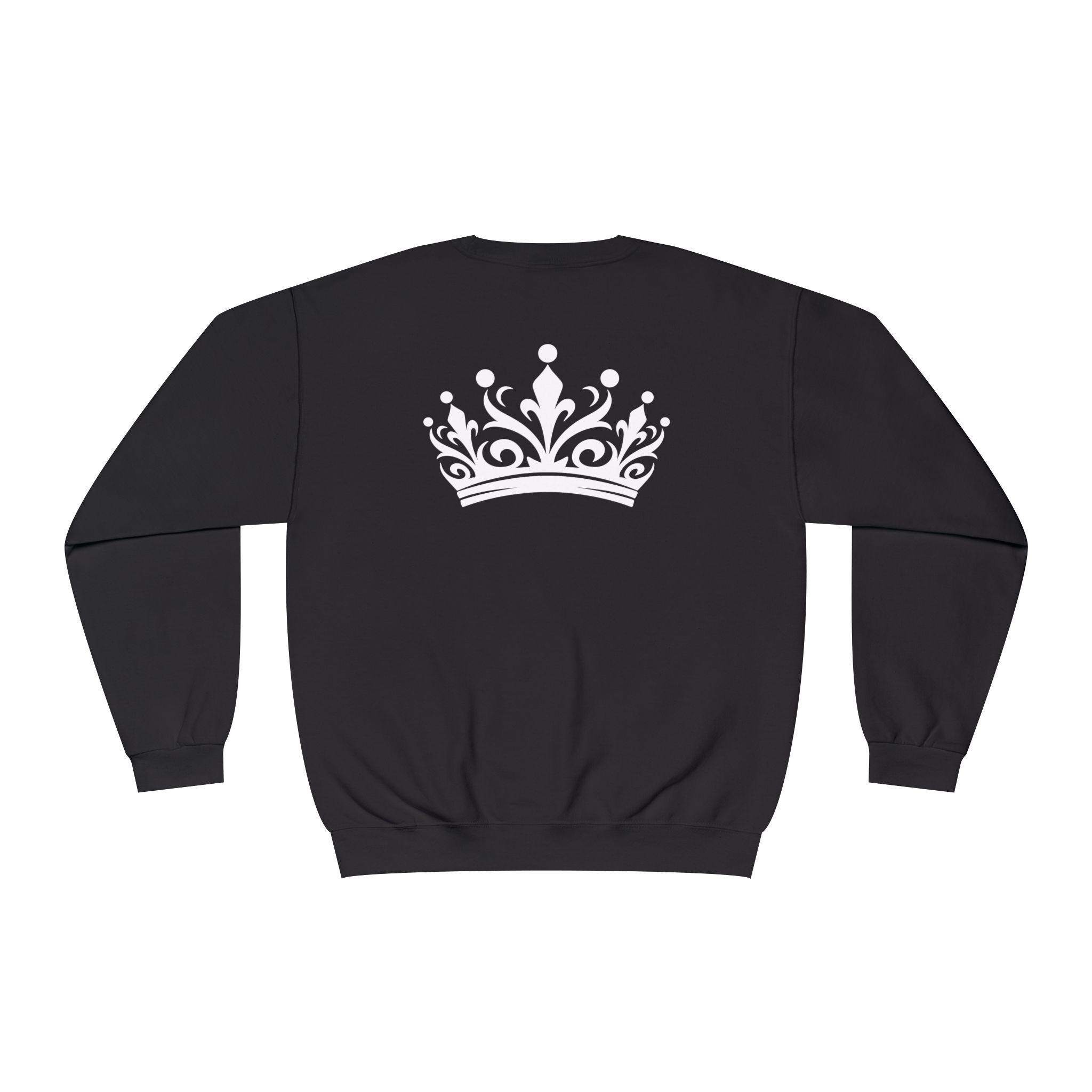 Queen of Hearts shirt, Cozy Unisex Sweatshirt, Perfect for Casual Outfits, Ideal for Birthdays, Valentine's Day, Self Love - Thumbnail 7