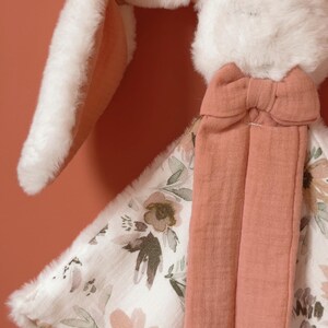 Rabbit comforter in ecru faux fur and cotton gauze, large pink flowers, personalized baby blanket, birth gift image 8