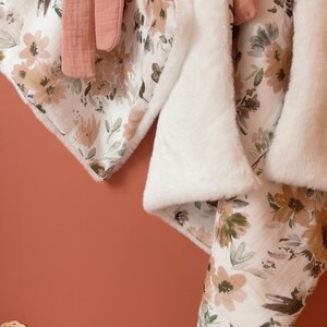 Rabbit comforter in ecru faux fur and cotton gauze, large pink flowers, personalized baby blanket, birth gift image 9