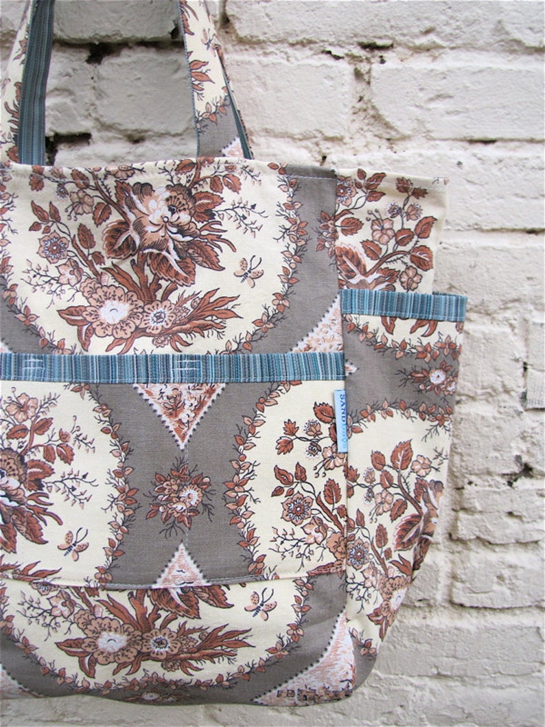 Teacher Travel Market Bag 70/'s Charm Upcycled Large Weekender Eco Fashion Mid Century Floral /& Stripe Fabric Tote Bag With Pockets