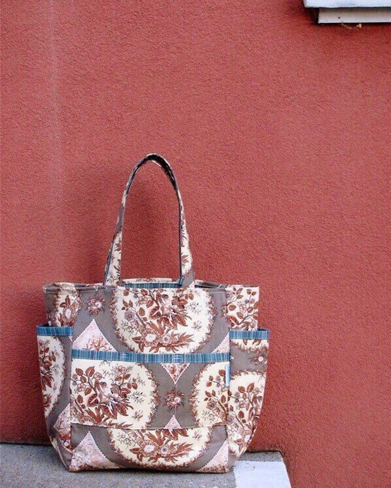 Teacher Travel Market Bag 70/'s Charm Upcycled Large Weekender Eco Fashion Mid Century Floral /& Stripe Fabric Tote Bag With Pockets
