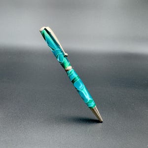 Handmade Sea Green Acrylic Twist Pen – Cross Ballpoint Refill