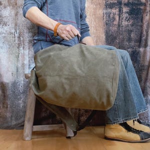 sac à dos vintage en toile pour ordinateur portable 15,6 pouces – vert armée, kaki, gris foncé | Sac à dos de voyage avec finitions en cuir pour homme