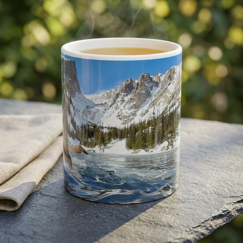 Taza del Parque Nacional de las Montañas Rocosas - Taza de café de cerámica con diseño de olas de hielo congeladas en el lago Dream - Regalo de fotografía de naturaleza de Colorado 325 ml / 444 ml imagen 3