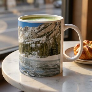 Taza del Parque Nacional de las Montañas Rocosas - Taza de café de cerámica con diseño de olas de hielo congeladas en el lago Dream - Regalo de fotografía de naturaleza de Colorado 325 ml / 444 ml imagen 7
