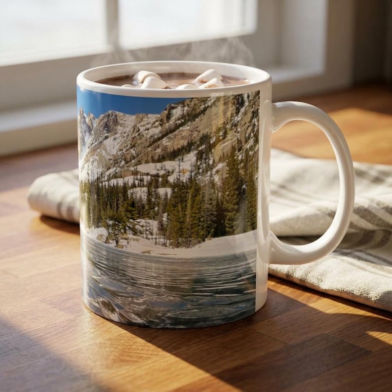 Taza del Parque Nacional de las Montañas Rocosas - Taza de café de cerámica con diseño de olas de hielo congeladas en el lago Dream - Regalo de fotografía de naturaleza de Colorado 325 ml / 444 ml imagen 1