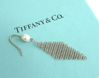 vintage Tiffany & Co Elsa Peretti sterling silver mesh pearl  earring  ... single  ... elsa peretti earring  ...  ONE  earring