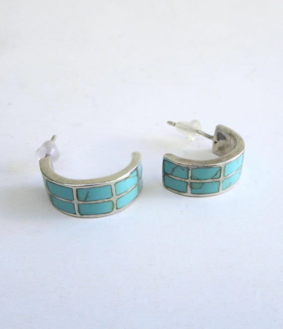 Elegant Vintage Native American Zuni Turquoise Inlay Sterling Silver Bracelet Elegant Vintage Native American Zuni Turquoise Inlay Sterling Silver Bracelet