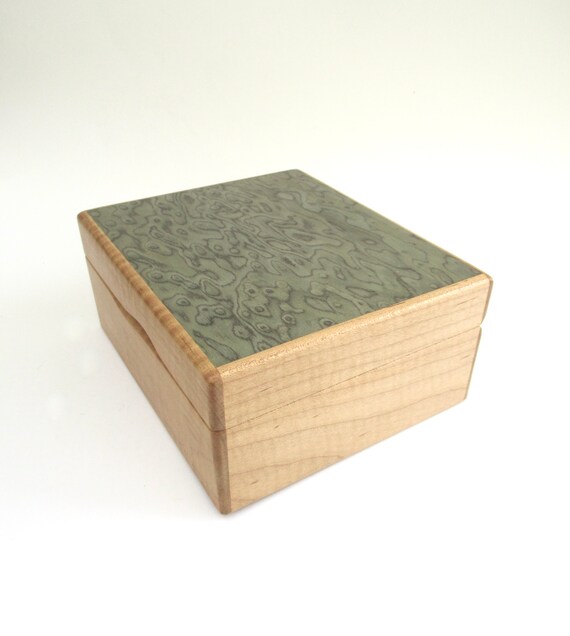 vintage hand made wooden box   ... curly maple je… - image 2