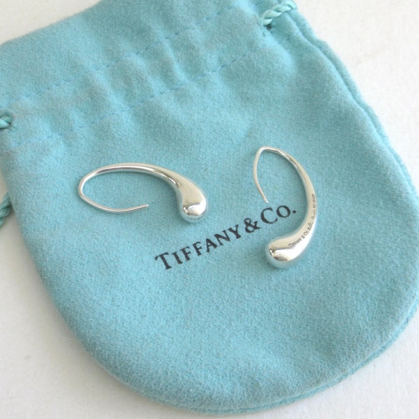 vintage Tiffany & Co  elsa peretti  .   sterling silver teardrop earrings  .  tear drop hoops  .  petite iconic design