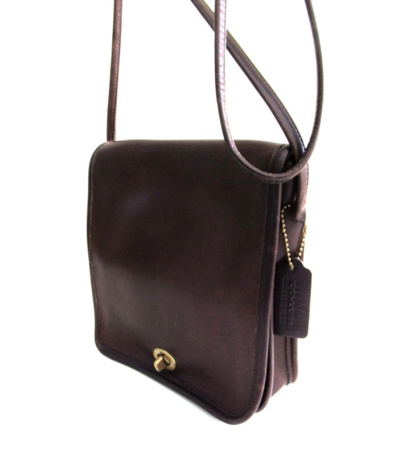 Coach turnlock 2025 flap square pouch