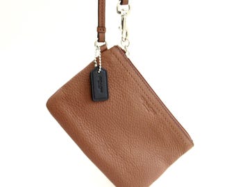 vintage coach brown pebbled  leather zip wristlet  ...   zipper  wallet ...  compact ...  coach new york
