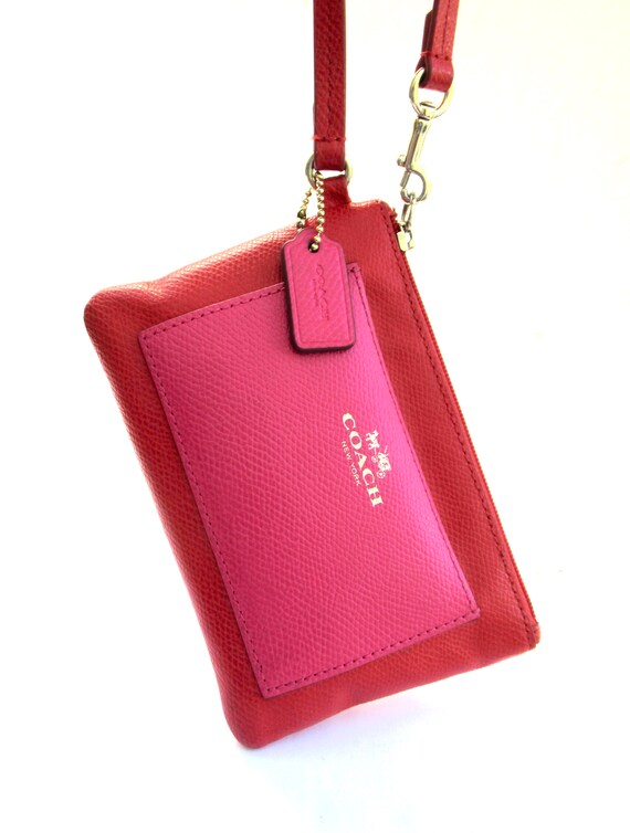 Vintage Coach Red and Pink Color Block Leather Wristlet Coach Leatherware Zip Compact Purse Etsy Canada