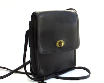 Vintage Small Coach Black Leather Crossbody Bag Pocketbook Handbag