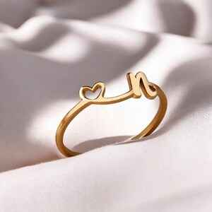 Anillo de oro con inicial de corazón para mujer: anillo con letras minúsculas de la A a la Z, joya de acero inoxidable con forma de corazón hueco, regalo personalizado para ella.