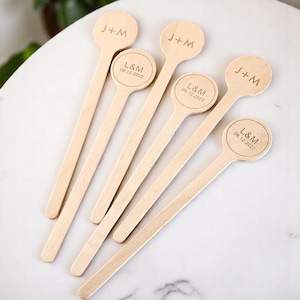 100 Custom Wooden Monogram Drink Stirrers – Wedding Bar Favors