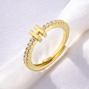 Anillo clásico con inicial: anillo ajustable abierto para mujer, joyería minimalista de acero inoxidable de 2 mm.