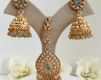 Boucle d'oreille et tikka plaqués or : ensemble tikka indien/pakistanais, bijoux de mariage de célébrités / 5 couleurs.