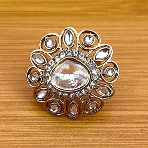 ゴージャスなクンダンリング/インドの結婚式/調節可能なリング/インドのリング/パキスタンのジュエリー/インドのジュエリー/ボリウッド/セレブのジュエリー/リング