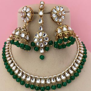 Gorgeous kundan necklace set/ kundan polki Necklace set/Indian/Pakistani weddings/ celebrity/Bollywood jewelry/ south Indian jewelry/ green